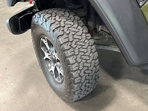 Used 2021 Jeep Wrangler Unlimited Rubicon AWD/4WD image 17