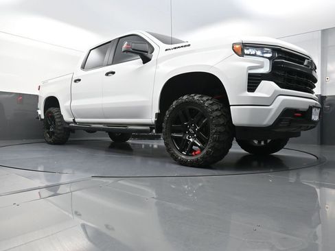 Used 2024 Chevrolet Silverado 1500 RST w/ Redline Edition AWD/4WD image 23