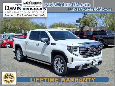 Used 2024 GMC Sierra 1500 Denali w/ Denali Reserve Package AWD/4WD image 1