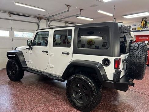 Used 2012 Jeep Wrangler Unlimited Sport AWD/4WD image 2