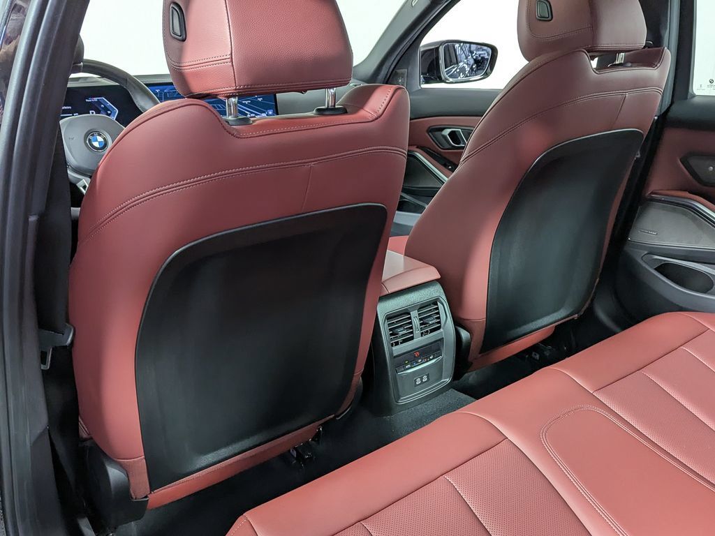 Used 2026 BMW 330i xDrive Sedan w/ M Sport Package AWD/4WD image 43