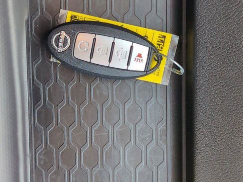 Used 2023 Nissan Frontier SV w/ SV Convenience Package image 37