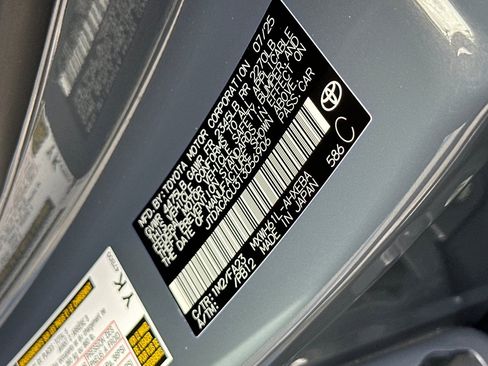 Used 2026 Toyota Prius Plug-In Hybrid FWD image 30