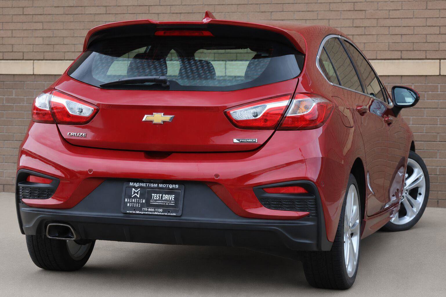 Used 2018 Chevrolet Cruze Premier FWD image 8