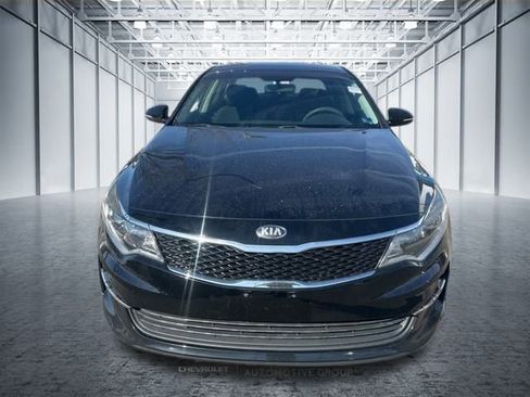 Used 2018 Kia Optima LX w/ Convenience Package image 2