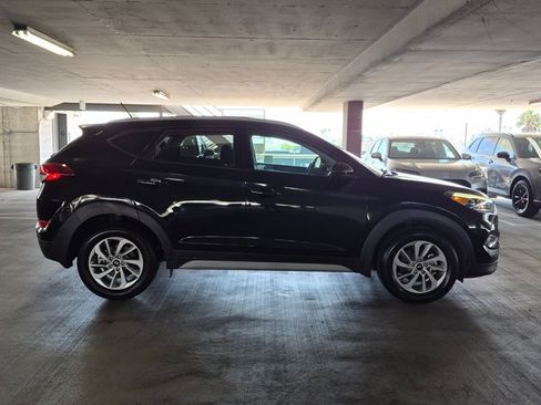 Used 2017 Hyundai Tucson SE w/ SE Popular Package 02 FWD image 4