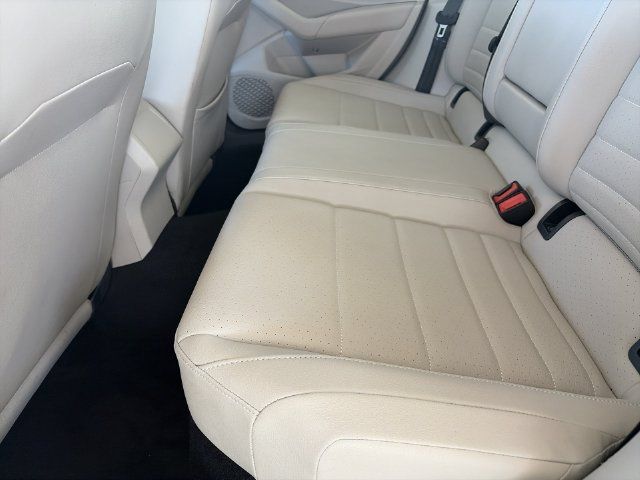 Used 2024 Volkswagen Jetta SE w/ Panoramic Sunroof Package FWD image 23