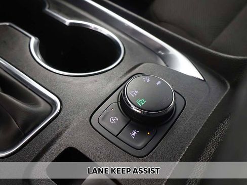 Used 2023 Chevrolet Traverse LT w/ LPO, Floor Liner Package AWD/4WD image 3