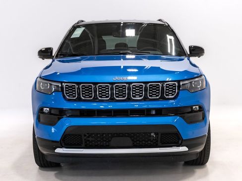 Used 2025 Jeep Compass Limited w/ Elite Group image 5