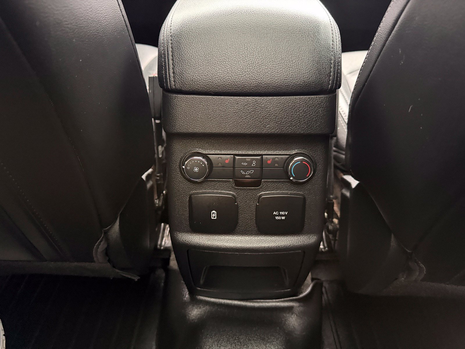Used 2018 Ford Explorer Limited w/ Equipment Group 301A AWD/4WD image 28