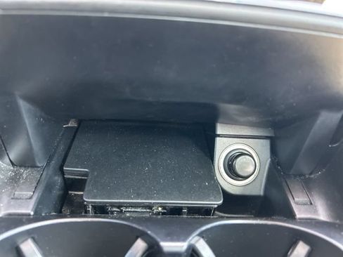 Used 2021 Mercedes-Benz GLC 300 image 26