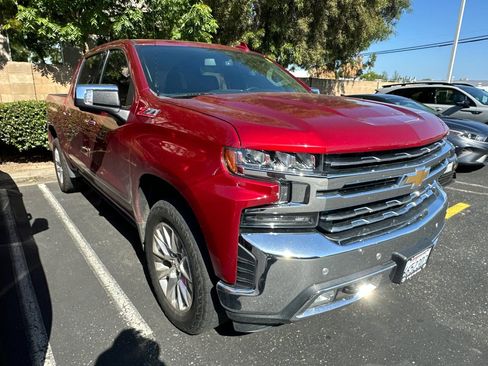 Used 2021 Chevrolet Silverado 1500 LTZ AWD/4WD image 2