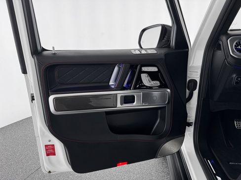 Used 2025 Mercedes-Benz G 63 AMG 4MATIC image 11