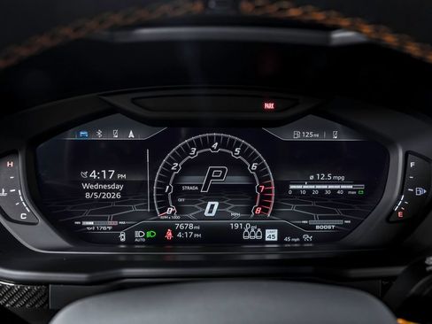 Used 2022 Lamborghini Urus AWD/4WD image 16