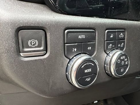 Used 2023 GMC Sierra 1500 SLT w/ SLT Premium Plus Package AWD/4WD image 16