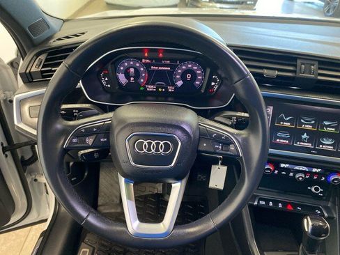 Used 2023 Audi Q3 2.0T Premium w/ Black Optic Sport Package image 19