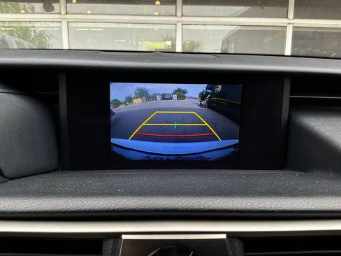 Used 2017 Lexus IS 200t RWD image 33
