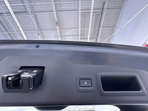 Used 2024 MAZDA MAZDA3 s image 41