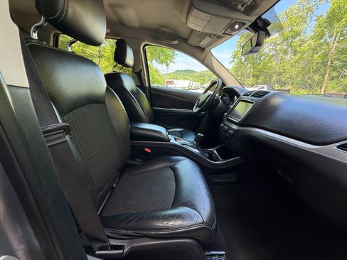 Used 2016 Dodge Journey Crossroad w/ Popular Equipment Group FWD image 36