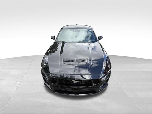 Used 2025 Ford Mustang GT RWD image 5