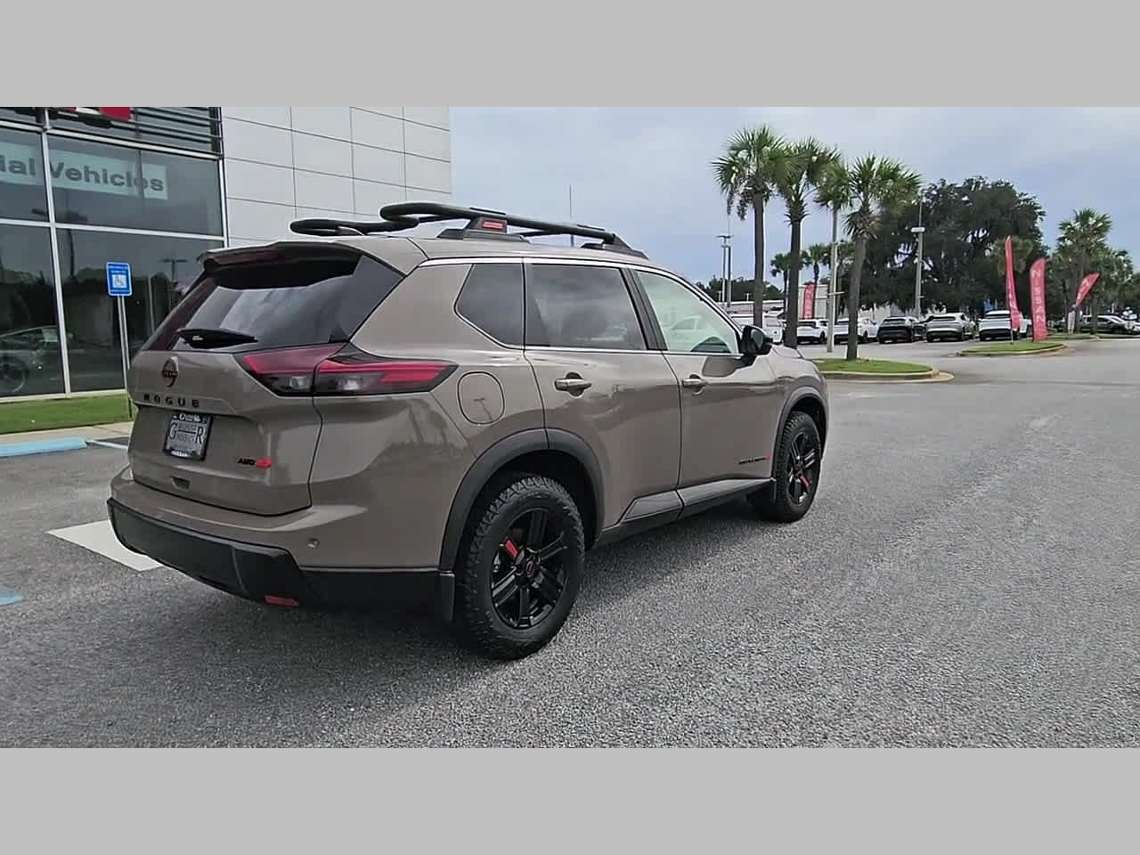 Used 2025 Nissan Rogue SV w/ Rock Creek Premium Package AWD/4WD image 34
