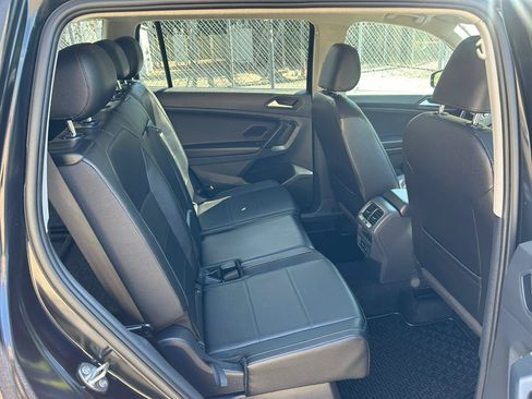 Used 2019 Volkswagen Tiguan SE AWD/4WD image 16