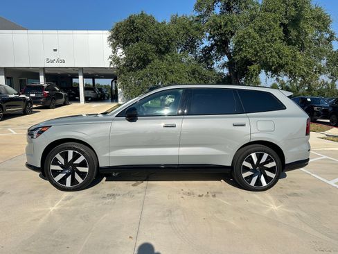 Certified 2025 Volvo EX90 Plus image 3