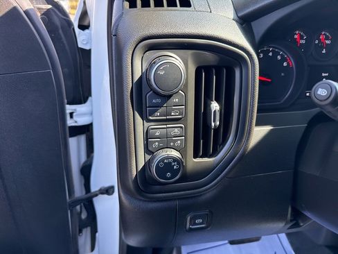 Used 2024 Chevrolet Silverado 1500 W/T w/ WT Value Package AWD/4WD image 31