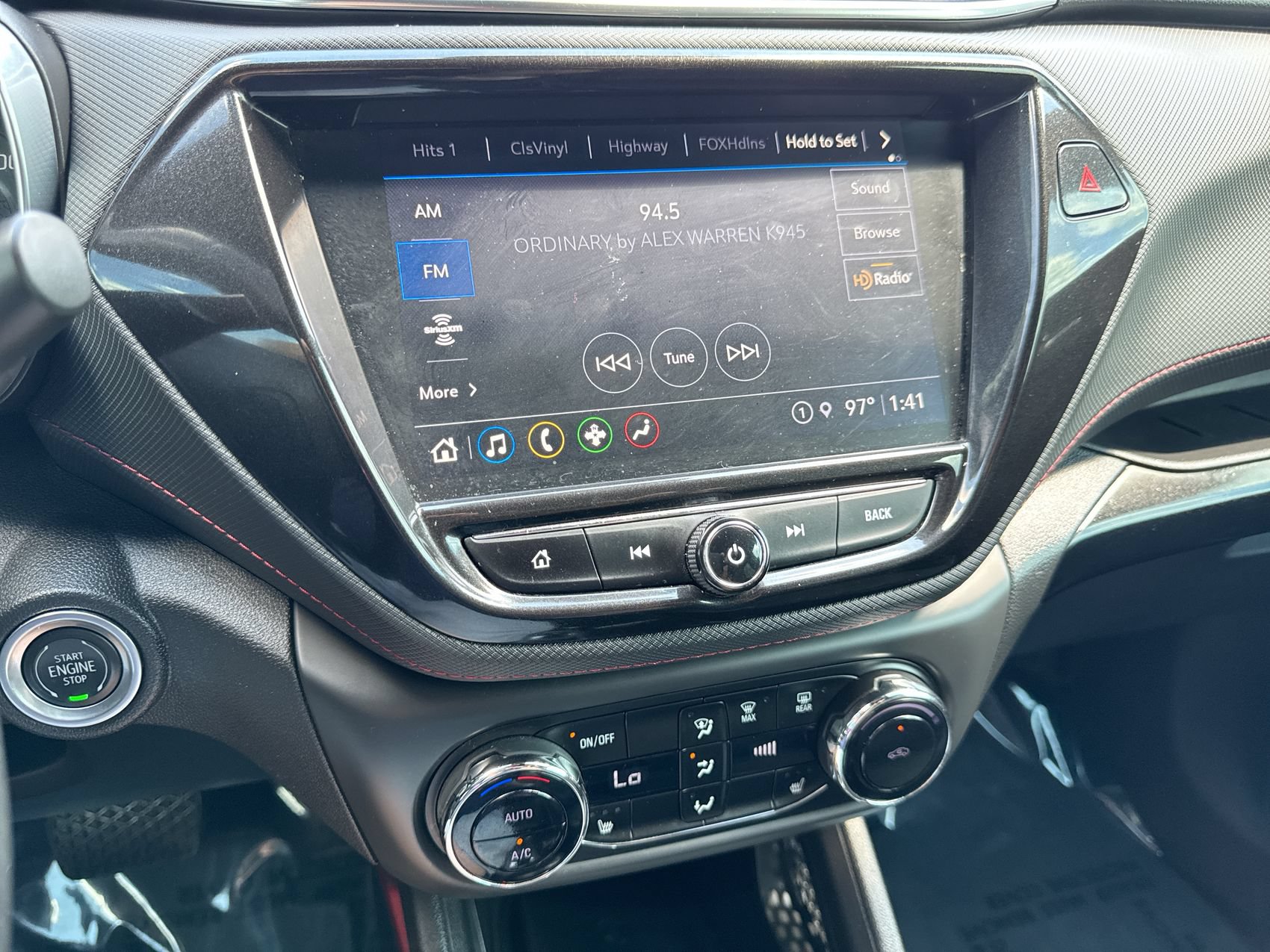 Used 2021 Chevrolet TrailBlazer RS w/ Technology Package FWD image 15