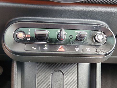 Used 2025 MINI Cooper S FWD image 24
