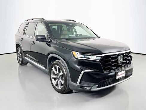 Used 2023 Honda Pilot Elite image 4
