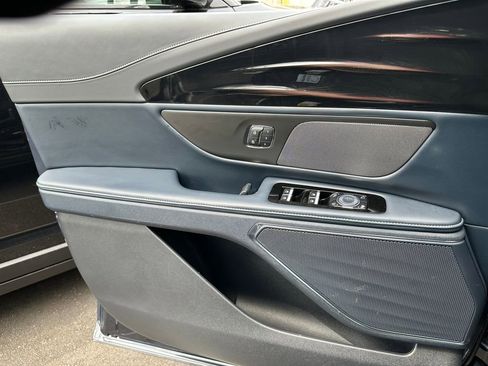 Used 2024 Lincoln Nautilus Reserve image 14