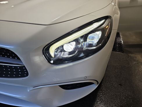 Used 2018 Mercedes-Benz SL 450 image 26