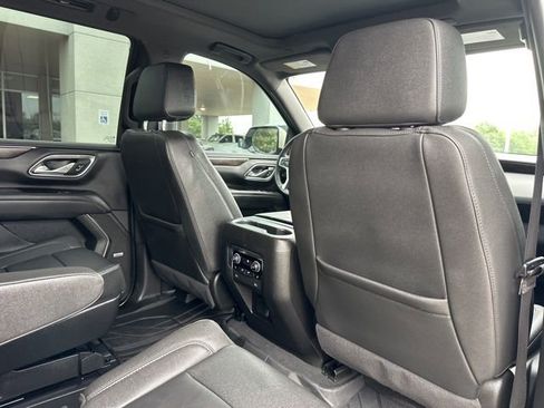 Used 2024 Chevrolet Tahoe Z71 w/ Luxury Package AWD/4WD image 41