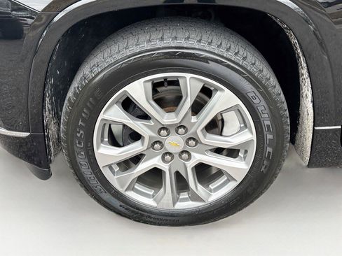 Used 2020 Chevrolet Traverse Premier FWD image 33