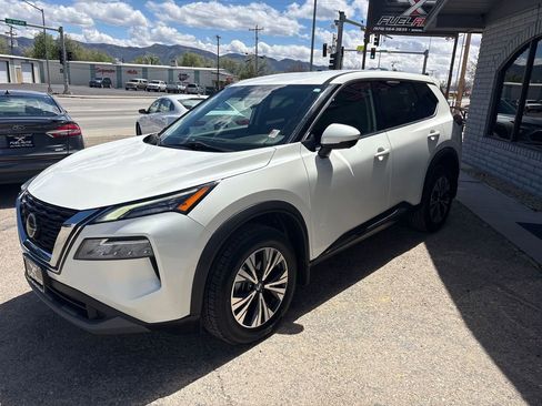 Used 2021 Nissan Rogue SV FWD image 8