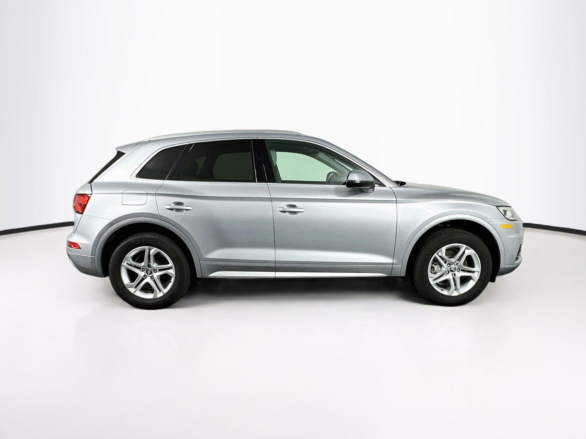 Used 2018 Audi Q5 2.0T Premium Plus w/ Premium Plus Package AWD/4WD image 10