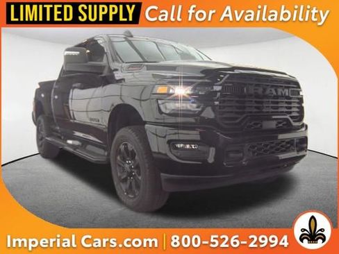 Used 2025 RAM 2500 Big Horn AWD/4WD image 1