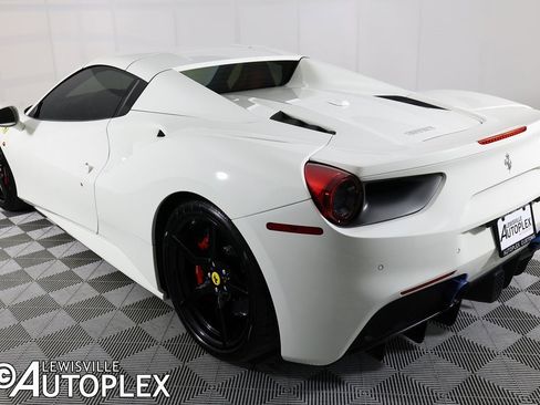 Used 2017 Ferrari 488 Spider image 9