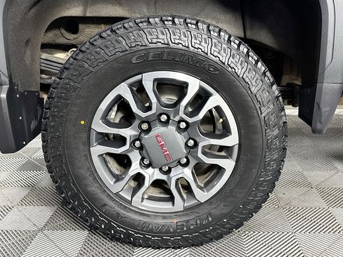 Used 2021 GMC Sierra 2500 AT4 w/ AT4 Preferred Package image 31