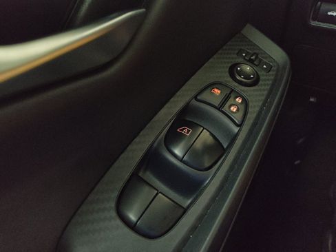 Used 2025 Nissan Sentra SV FWD image 27