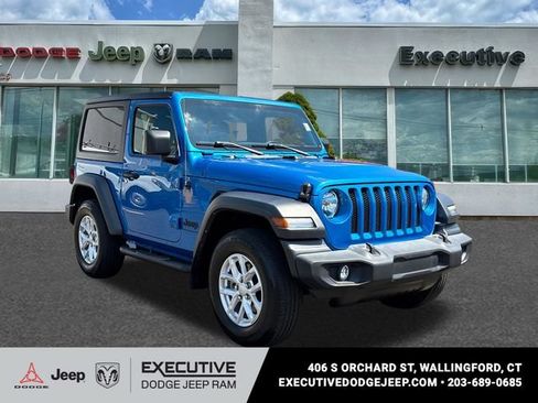Used 2023 Jeep Wrangler Sport AWD/4WD image 5