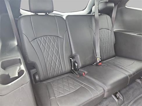 Certified 2023 Buick Enclave Avenir w/ Avenir Technology Package image 12