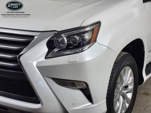 Used 2018 Lexus GX 460 Premium w/ Premium Package image 9