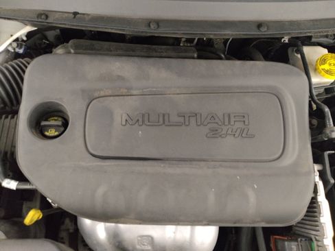 Used 2019 Jeep Cherokee Limited image 30