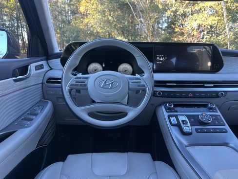 Used 2024 Hyundai Palisade Calligraphy image 13
