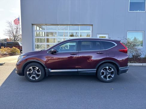 Used 2017 Honda CR-V Touring image 2