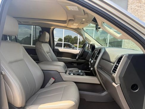 Used 2021 Ford Expedition XLT RWD image 15