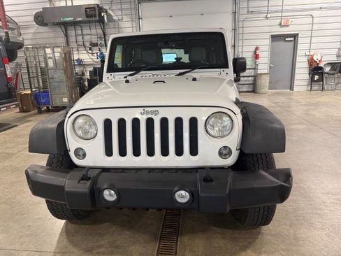 Used 2014 Jeep Wrangler Unlimited Sport AWD/4WD image 39