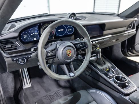 Used 2022 Porsche 911 GT3 image 37